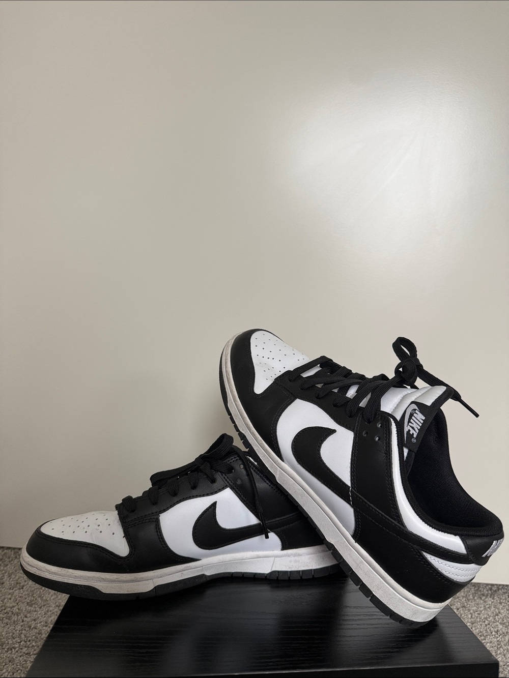 Nike Men’s Black & White Low-Top “Dunks” Sneakers